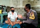 Bhabinkamtibmas-Brigpol-Yulianus-Melaksanakan-Giat-Sambang-Rumah-Warga-Desa-Binaannya