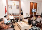 Kompolnas-Lakukan-Pemantauan-Kesiapan-Operasi-Ketupat-2024-di-Polda-Jatim-Bersama-Kapolri-dan-Menteri-Perhubungan.