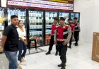 Langkah-Kecil-Menjaga-Kenyamanan,-Personel-Polres-Flotim-Sambangi-Toko-dan-Atur-Lalu-Lintas