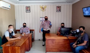 Propam-Cek-Anggota-Yang-Melaksanakan-Piket-Mako-Dan-Piket-Fungsi