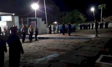 Polres-Flotim,-Apel-Kehormatan-dan-Renungan-Suci-Dalam-Rangka-Peringatan-HUT-Ke-75