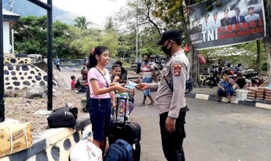 Aman-Nusa-II,-Satgas-Lakukan-Patroli-Rawan-Keramaian-Sekaligus-Sambang-Apotik