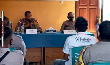 Tertibkan-Administrasi,-Tiem-Supervisi-Polres-Flotim-Kunjungi-Polsek-Titehena-dan-Wulanggitang
