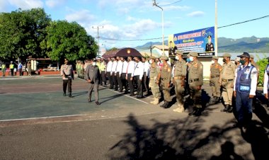 Pimpin-Apel-Gelar-Pasukan-Operasi-Ketupat-2021,-Wakil-Bupati-Flotim-Bacakan-Amanat-Kapolri