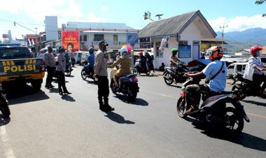Rutin-Lakukan-KRYD,-Polres-Flotim-Sambangi-Pasar-dan-Pelabuhan