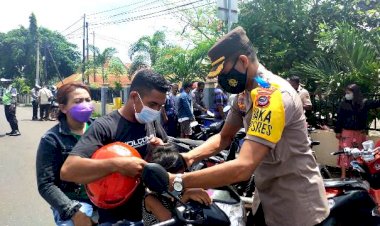 Pelaksanaan-Operasi-Zebra-Hari-Ke-4,-Polres-Flotim-Jaring-R2-dan-R4-Pelanggar