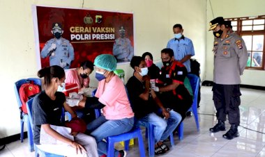 Buka-Setiap-Hari,-Polres-Flotim-Gelar-Vaksinasi-Secara-Masal