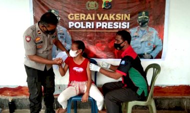 Jangkau-Masyarakat,-Tim-Vaksinasi-Polres-Flotim-Turun-Kedesa-Dirikan-Gerai-Vaksin-Polri-Presisi