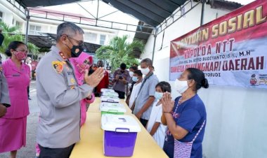 Headline-Bantu-Masyarakat-di-Masa-Pandemi-Covid-19,-Kapolda-NTT-dan-Ketua-Bhayangkari-Daerah-NTT-Salurkan-Bantuan-Sosial-Kepada-Masyarakat-di-Belu