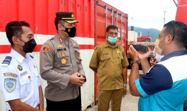 Peduli-Warganya-Soal-Minyak-Goreng,-Kapolres-:-Semoga-Pengirimannya-Tepat-Waktu