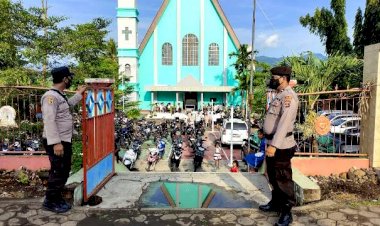 Polres-Flotim-Lakukan-Pengamanan-Misa-Minggu-Palma-Jelang-Perayaan-Paskah