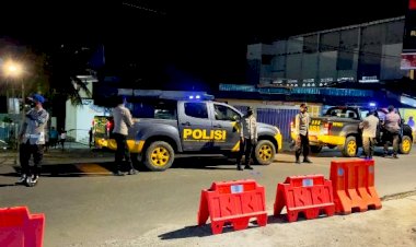 Jaga-Situasi-Tetap-Kondusif,-Polres-Flotim-Lakukan-Patroli-Malam-Pasca-Perkelahian-Antar-Pemuda