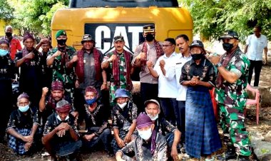 Kapolres-Flotim-Hadiri-Pembukaan-TMMD-ke-113