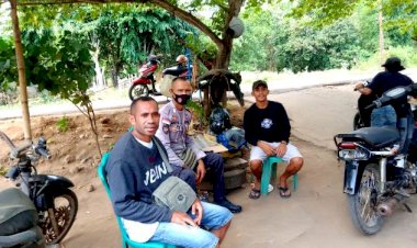 Jalin-Kedekatan,-Bhabin-Bripka-Yulius-Sambangi-Warga-Binaannya