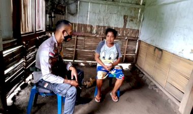 Wujud-Kepedulian,-Bhabinkamtibmas-Ini-Tak-Bosan-Sambangi-Warganya