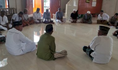 Jumat-Curhat-Kapolsek-Adotim,-silaturahmi-ke-Mushola-desa-Lamahala-jaya---Adotim