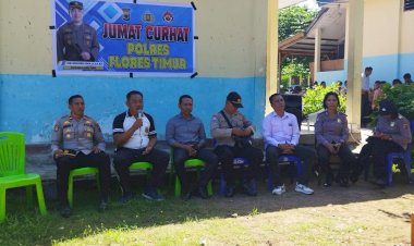 Jumat-Curhat-Polres-Flotim-bersama-Para-Guru-dan-Siswa-Siswi-SMUN-1-Adonara-Barat-Flores-Timur