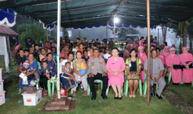 Penderita-Stunting-di-Amarasi-dapat-Bantuan-dari-Kapolda-NTT-dan-Ketua-Bhayangkari-Daerah