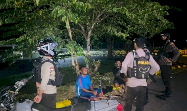 Patroli-Lampu-Biru,-Cara-Polres-Flotim-Dalam-Meminimalisir-Kejahatan-Malam-Hari