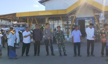 Tingkatkan-Keamanan,-TNI-POLRI-Dan--Instansi-Terkait-Laksanakan-Pam-Sholat-Idul-Fitri-1444-H-Di-Pelabuhan-Larantuka