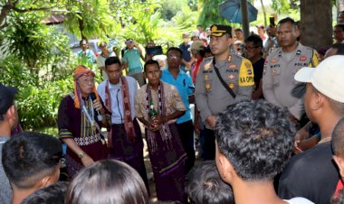 Sumpah-Adat-tandai--Perdamaian-Tawuran--antara-Kel-Balela-dan-Larantuka-di-Flotim