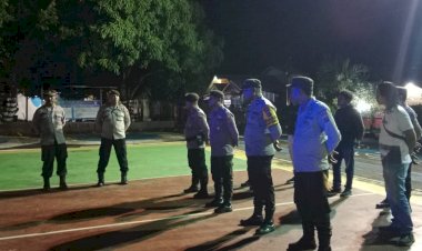 Amankan-Situasi-Kota-Untuk-Eliminir-Ancaman-Dan-Gangguan-Polres-Flotim-Laksanakan-Patroli-Lampu-Biru