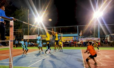 Kemeriahan-Turnamen-Voli-Kapolres-Cup-Flotim-Berlanjut-Terus,-Tetap-Junjung-Sportifitas-Di-Lapangan