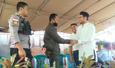 Ikuti-Tahlilan,-Kasi-Humas-:-Ini-Bentuk-Kepedulian-Kami-Polres-Flotim-Kepada-Rekan-Media