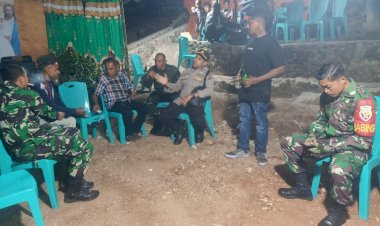 Patroli-Dialogis,-TNI-–-Polri-di-Hajatan-Masyarakat-Sampaikan-Himbauan-Kamtibmas