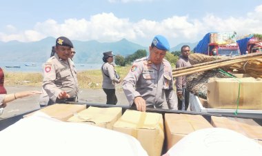 Satgas-Ops-Pekat-Polres-Flotim-Lakukan-Pengawasan-Di-Pelabuhan-Feri-Larantuka