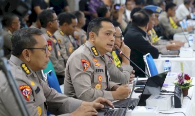 Kakorlantas-Polri-Bersama-Kapolda-Bali-Laksanakan-Tactical-Floor-Game-(TFG)-dalam-KTT-Archipelagic-and-Island-State-Forum