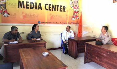 Pemilu-Damai,-Satgas-OMB-Polres-Flotim-Lakukan-Patroli-ke-BAWASLU