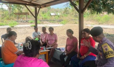 Bhabinkamtibmas-Simpatik-Memonitor-Kegiatan-Posyandu-Ibu-Hamil-Dan-Balita-Di-Desa-Helanlangowuyo