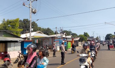 Satuan-Lalu-Lintas-Polres-Flotim-Terapkan-Tertib-Berkendara-Menjelang-Nataru