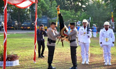 Seremoni-Penyerahan-Pataka-Polda-NTT:-Menandai-Era-Baru-dalam-Kepemimpinan-Kapolda.-