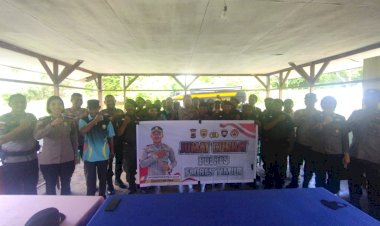 Curhatan-Masyarakat-Desa-Waibao-Bersama-Personil-Polres-Flotim-Di-Jumat-Curhat