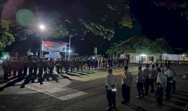 Polres-Flotim-Menggelar-Apel-Siaga-Pengawasan-Masa-Tenang,-Pemungutan-Dan-Perhitungan-Suara-Pemilihan-Umum-2024