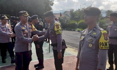 Kapolres-Flotim-Pimpin-apel-Pelepasan-Personil-BKO-Pengamanan-Pemilu-2024