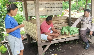 Bhabinkamtibmas-Sambangi-Warganya,-Wujudkan-Kamtibmas-Yang-Kondusif-Di-Desa-Binaannya