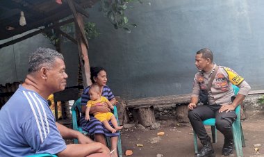 Bhabinkamtibmas-Melaksanakan-Patroli-Humanis-Dan-Dialogis-Dengan-Warga-Masyarakat-Binaannya