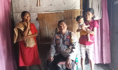 Giat-Sambang-Bhabinkamtibmas--Adonara-Aipda-Fransiskus-Sili-di-Desa-Binaannya.