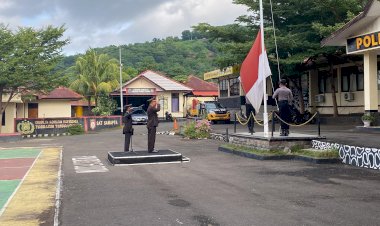 Polres-Flotim-Laksanakan-Upacara-Peringatan-Hari-Lahir-Pancasila-1-Juni-2024.