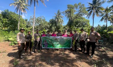 Penghijauan-Sejak-Dini,-Polres-Flotim-Tanam-Pohon-Dalam-Rangka-Hari-Bhayangkara-Ke-78