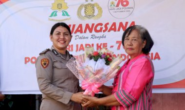 Anjangsana-Kepada-Senior-Polwan-Yang-Sudah-Purna-Tugas-Sebagai-Bentuk-Kepedulian-Dalam-Menyambut-Hari-Jadi-Polwan-ke-76