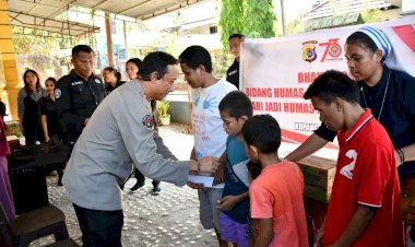 Bidhumas-Polda-NTT-Gelar-Bansos-untuk-Panti-Asuhan-dan-Wartawan-dalam-Rangka-HUT-ke-73-Humas-Polri