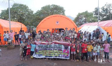 Polri-Kirim-Tim-Pemulihan-Trauma-Korban-Terdampak-Erupsi-Gunung-Lewotobi