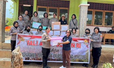 Polres-Flotim,-Bansos-Tali-Asih-Polwan-RI-Untuk-Masyarakat-Terdampak-Erupsi-Gunung-Lewotobi-Laki