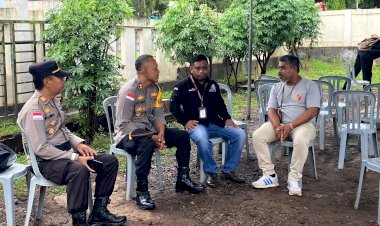 Kapolres-Flotim-Pantau-Langsung-Pemungutan-Suara-Ulang-2-TPS-di-Kelurahan-PTW-Bao