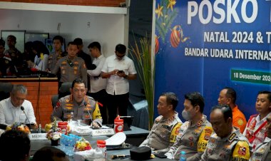 Kapolri-&-Panglima-TNI-Tinjau-Posko-Terpadu-Operasi-Lilin-2024-di-Bandara-I-Gusti-Ngurah-Rai
