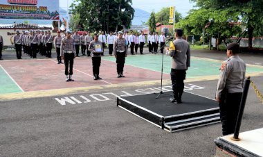 In-Absentia,-Kapolres-Flotim-Tetap-Jalankan-Upacara-PTDH-Anggotanya